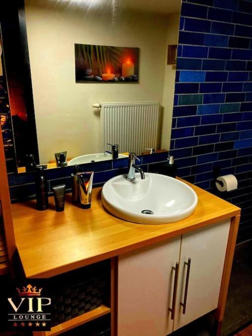 Vip Lounge Appartement Avec Jacuzzi Et Jardin Andenne Exterior foto