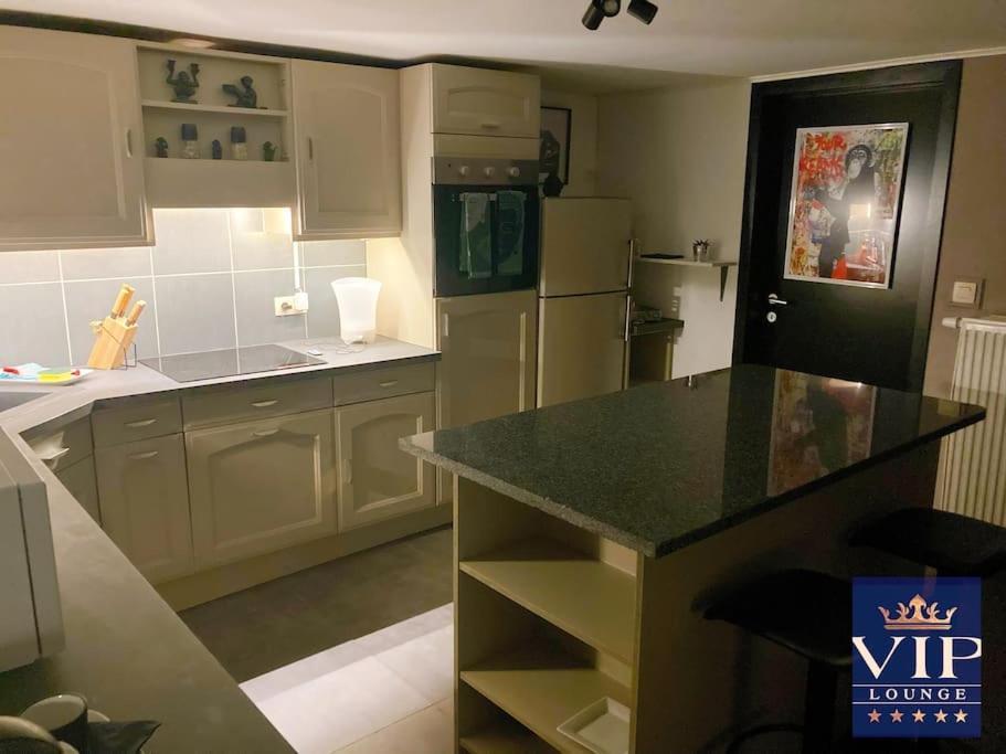 Vip Lounge Appartement Avec Jacuzzi Et Jardin Andenne Exterior foto