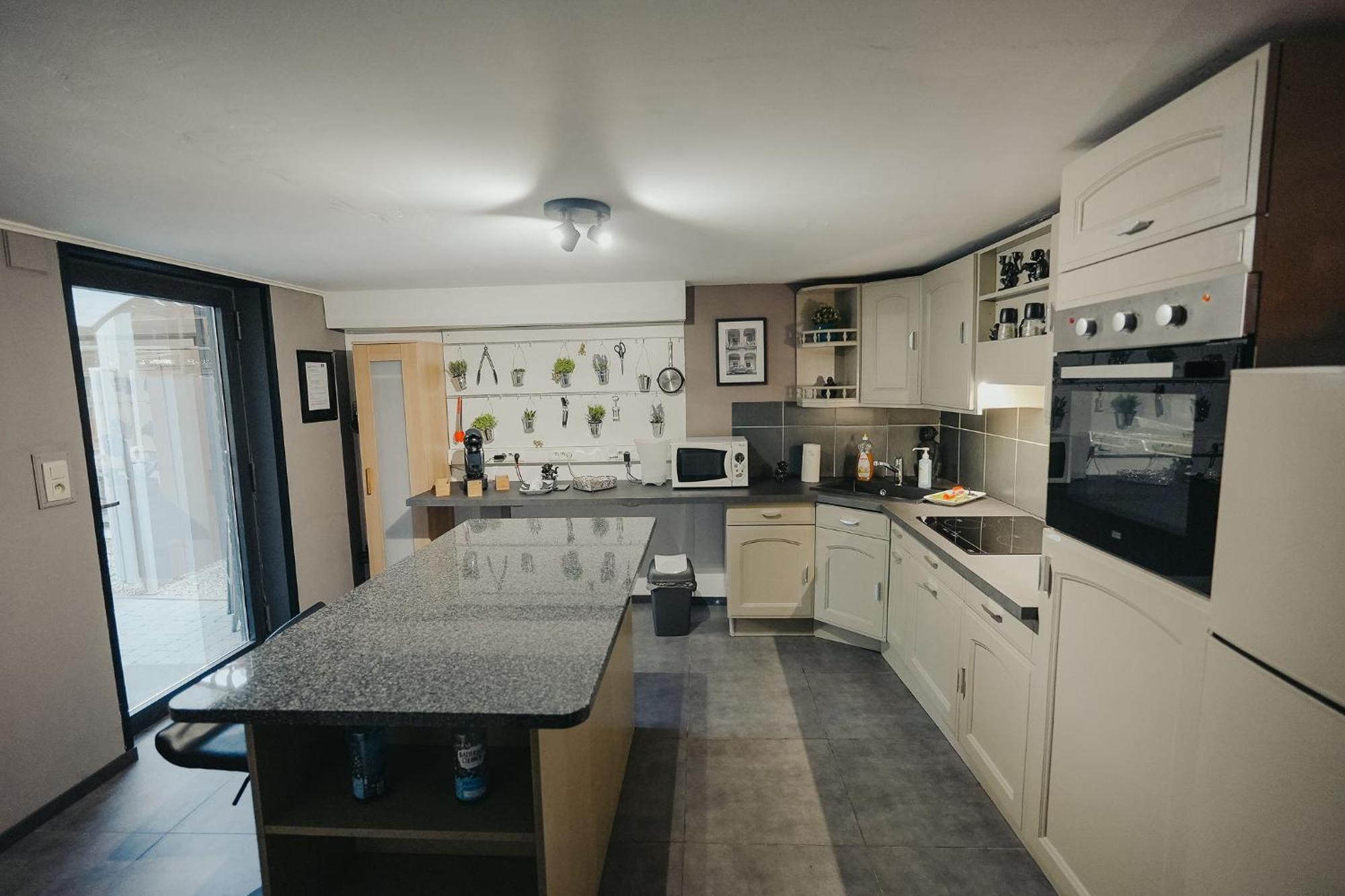 Vip Lounge Appartement Avec Jacuzzi Et Jardin Andenne Exterior foto
